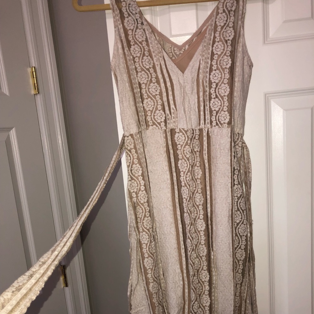 Midi Lace Dress - Picture 7 of 7